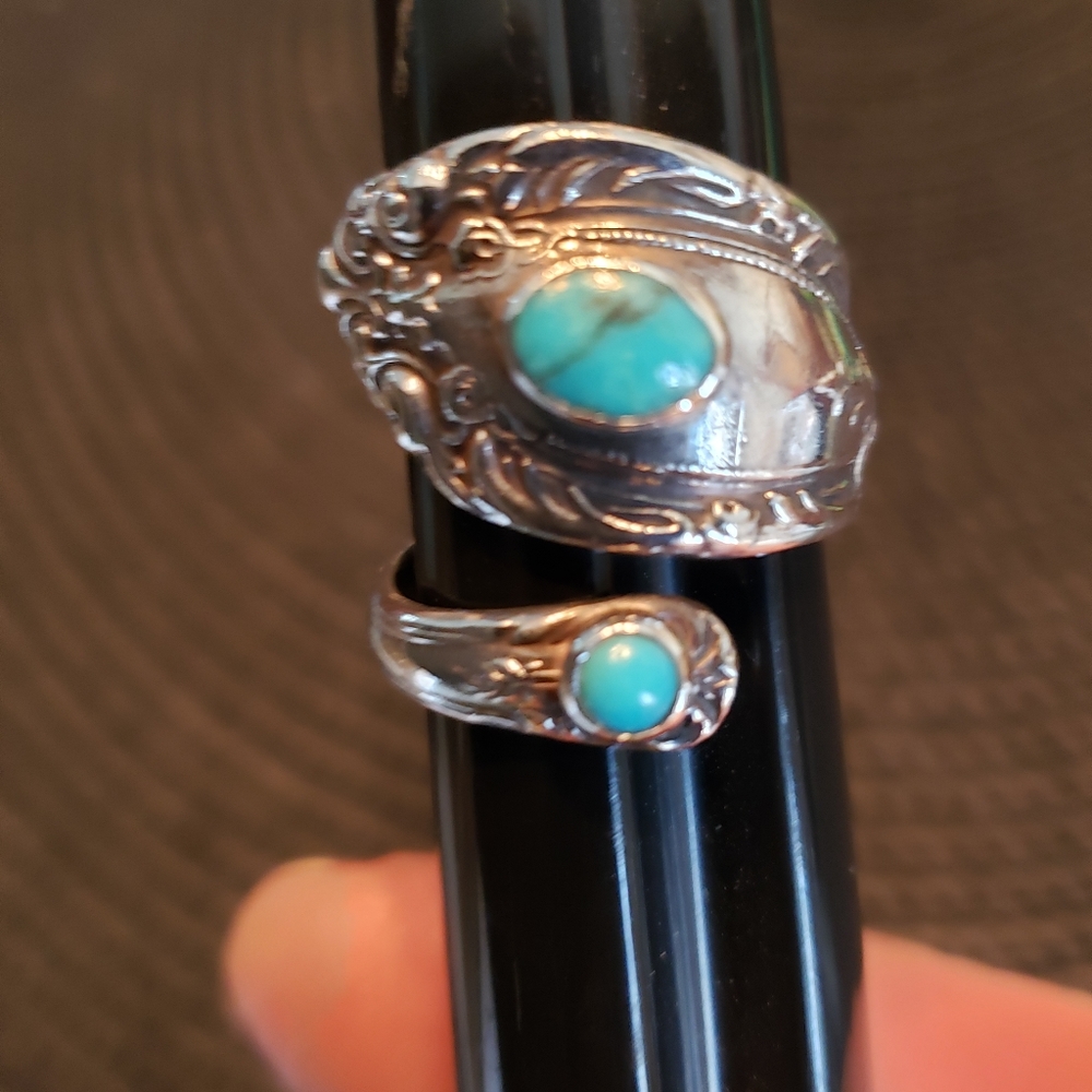 Vintage turquoise spoon ring.